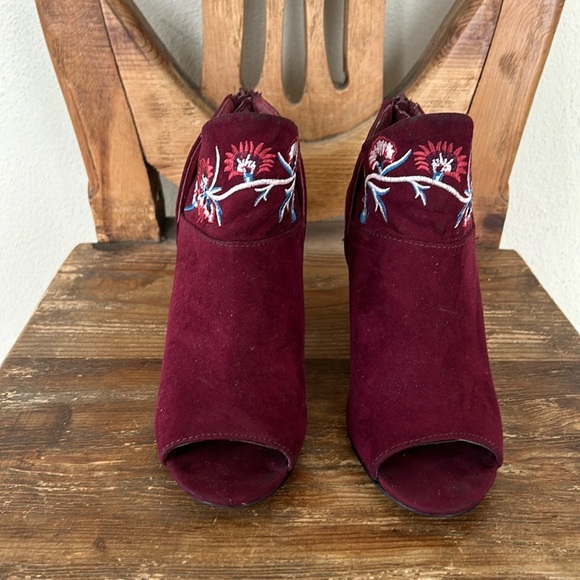 Carlos Santana Shoes - Picture 2 of 8